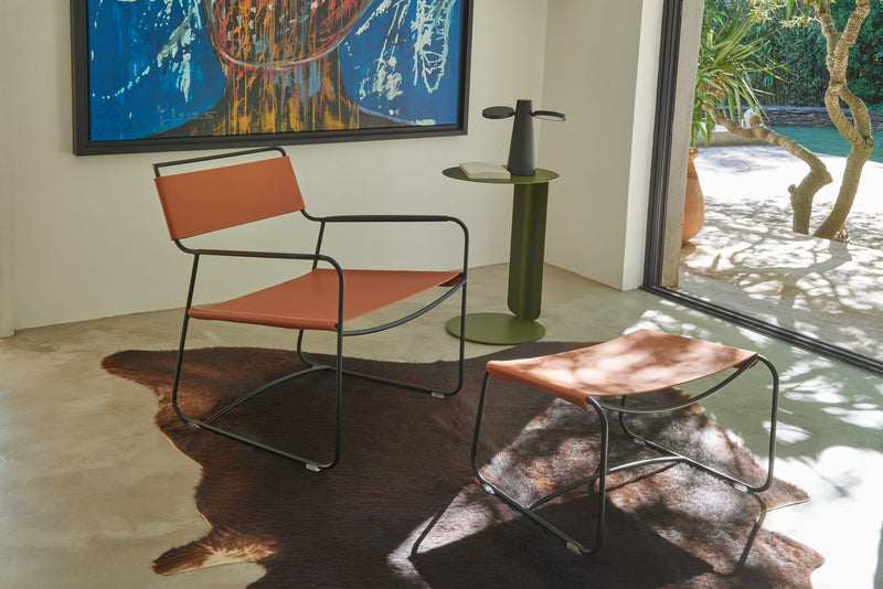 Load image into Gallery viewer, Fermob Surprising Leather Footrest – lifestyle
