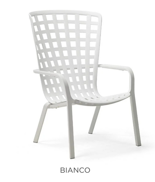 White Nardi Folio outdoor chair with sleek, modern design, featuring a lightweight frame and comfortable seating.
