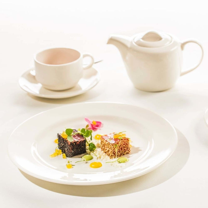 Load image into Gallery viewer, Fine Dine 3200ml creamed soup tureen with lid, ceramic serving dish for hot soups and stews.
