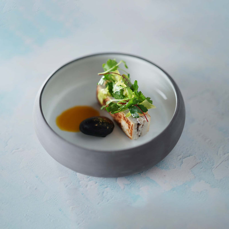 Load image into Gallery viewer, White Mia bowl from Fine Dine, 140mm diameter, showcasing a sleek ceramic design perfect for serving or display.
