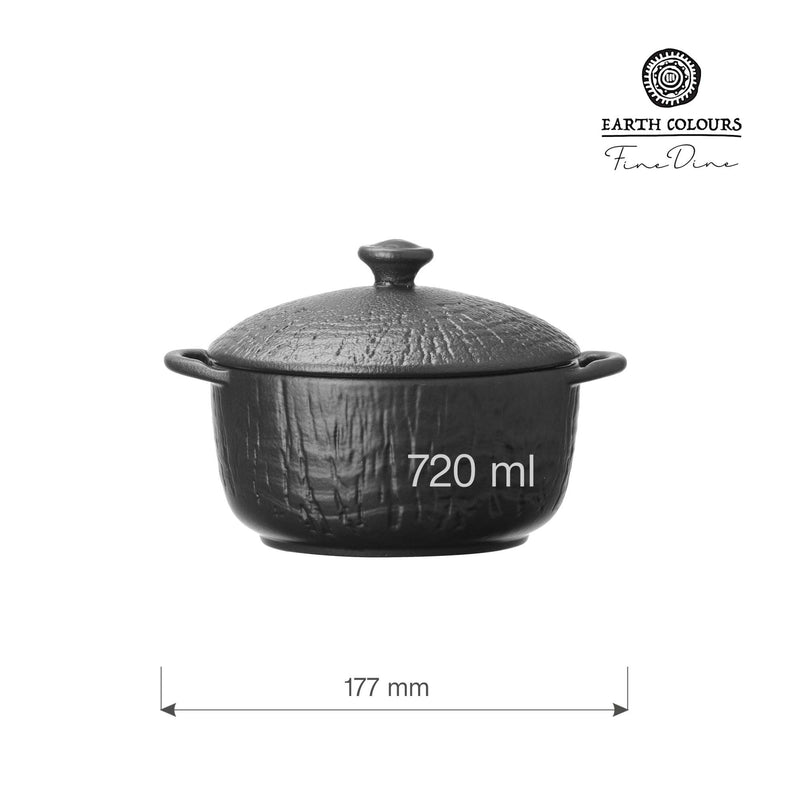 Load image into Gallery viewer, Fine Dine crust handle tureen bowl with lid, 140mm, made of durable ceramic, showcasing a classic design with a comfortable handle

