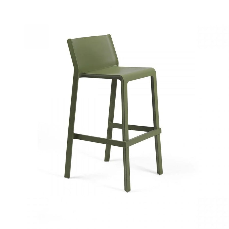 Load image into Gallery viewer, Nardi Trill Stool outdoor bar stool – lifestyle 4
