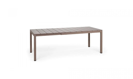 Nardi Rio 140 extensible outdoor table – lifestyle 1