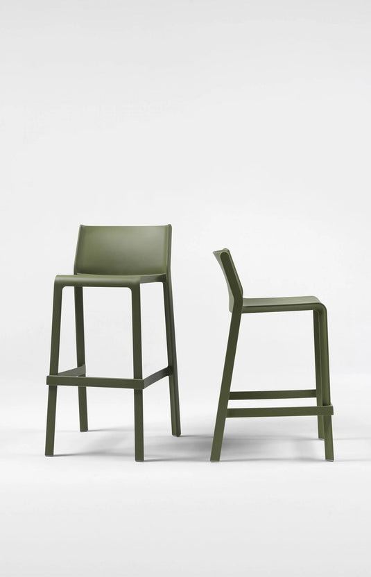 Nardi Trill Stool outdoor bar stool – lifestyle 9