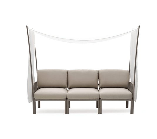 Komodo Ombra 3 Sunshade - Custom Wood DesignsKomodo Ombra 3 Sunshade from Nardi accessories for sofa Nardi, showing a stylish outdoor sunshade with adjustable features.Komodo Accesories Sofa Nardi24575208171863Agave Velo