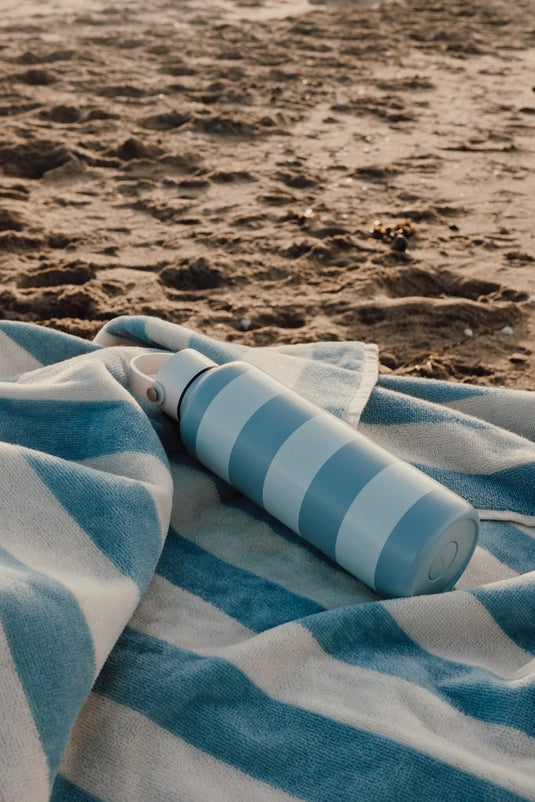 Lagoa RCS SS bottle 600 ML - Custom Wood DesignsVinga Lagoa RCS SS 600ml stainless steel water bottle, durable drinkware with a sleek design and secure lid.DrinkwareV4300815Recycled Stainless steel,Polypropylenelight blue