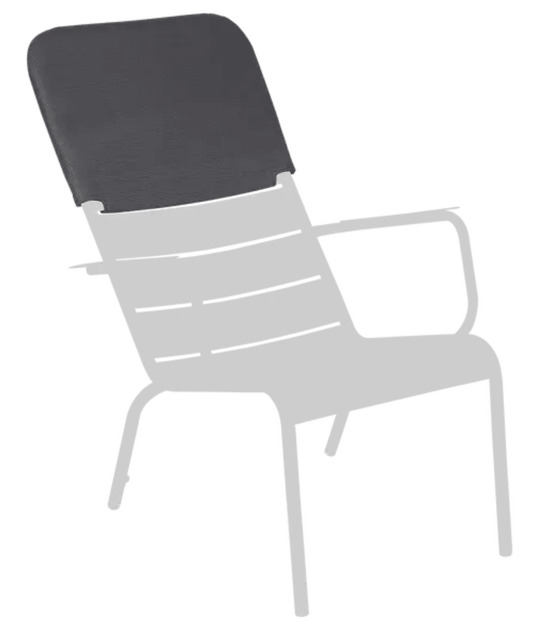 Antracite Fermob Luxembourg low armchair headrest with adjustable design, attached to a lounge chair for added comfort.