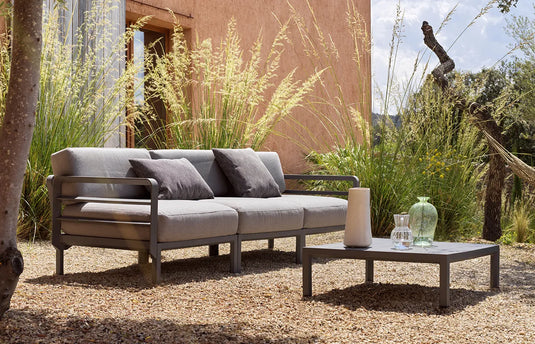 Nardi Maximo 4 modular outdoor sofa – lifestyle 1