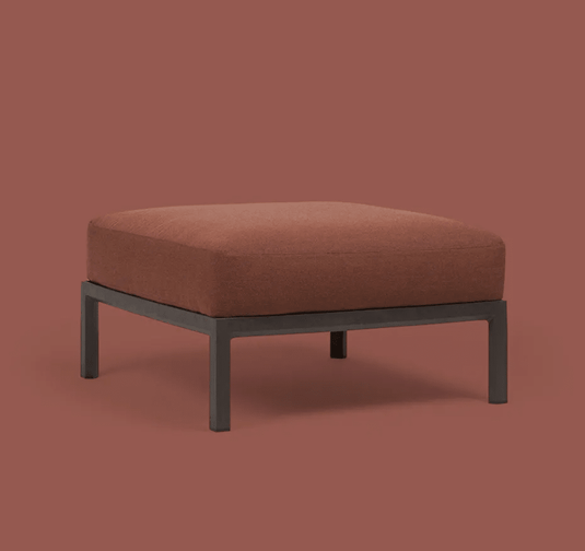 Maximo Pouf Modular Seating Element - Custom Wood DesignsNardi Maximo Pouf modular seating element for outdoor sofa, featuring a plush cushion and versatile footstool design.Modular Sofa24575216175543Gesso Timo