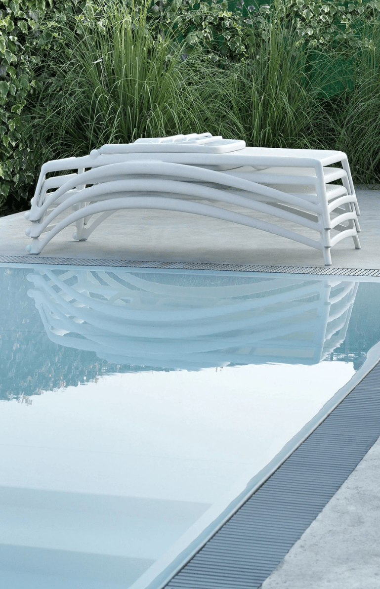 Load image into Gallery viewer, Nardi Atlantico Sun Lounger Stackable Poolside Recliner - Custom Wood DesignsStacked Nardi Atlantico sun lounger with a sleek, modern design, perfect for poolside relaxation and outdoor lounging.Sunlounger24575216159703Tortor Tortora
