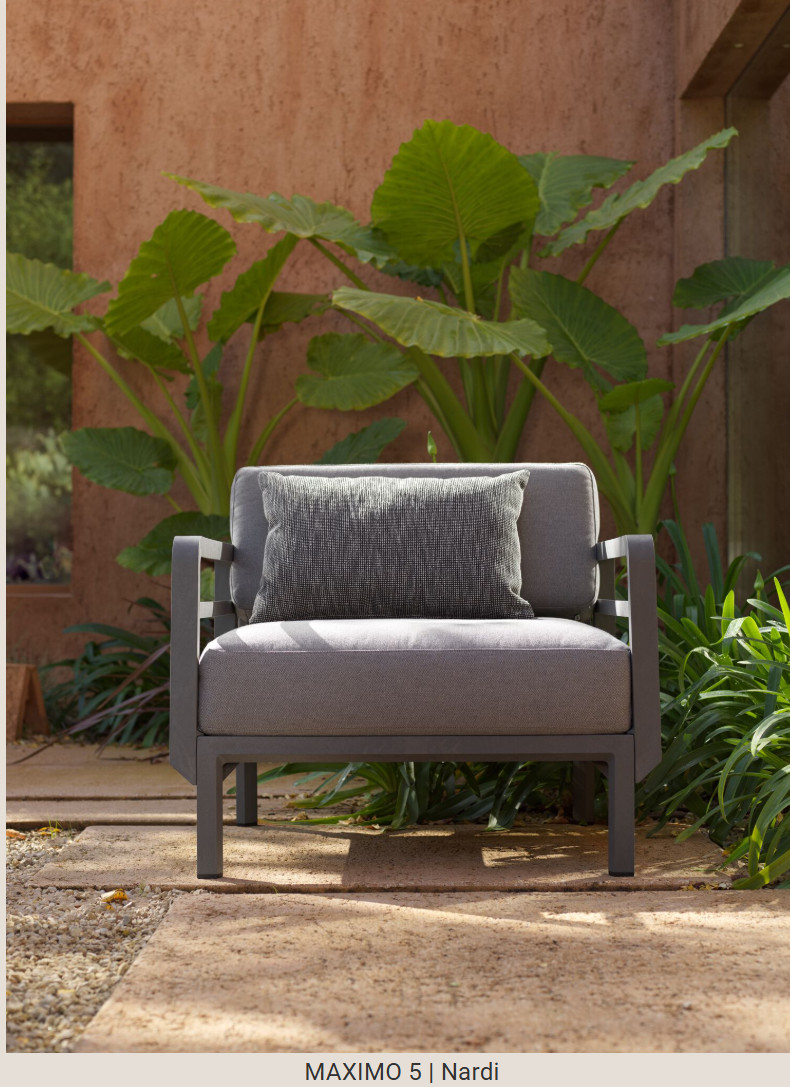 Load image into Gallery viewer, Maximo 5 Modular Outdoor Sofa by Custom Wood Designs, stylish outdoor seating with comfortable cushions and modern design.
