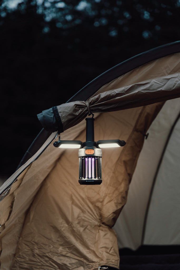 Load image into Gallery viewer, Nordic Drift Titan Portable mosquito repellent camping light - Custom Wood DesignsNordic Drift Titan portable mosquito repellent camping light attached to phone accessory, with LED light and insect repellent features.Phone &amp; Tablet accessoriesND430.0301ABSblack
