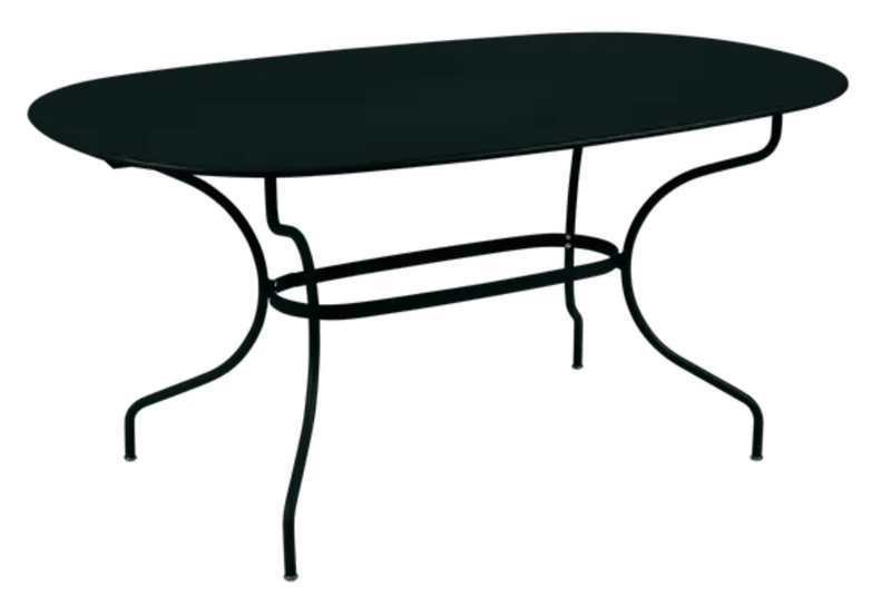 Load image into Gallery viewer, Fermob OPÉRA+ oval outdoor dining table in Liquorice color, 160x90 cm, designed for six seats, made of metal.
