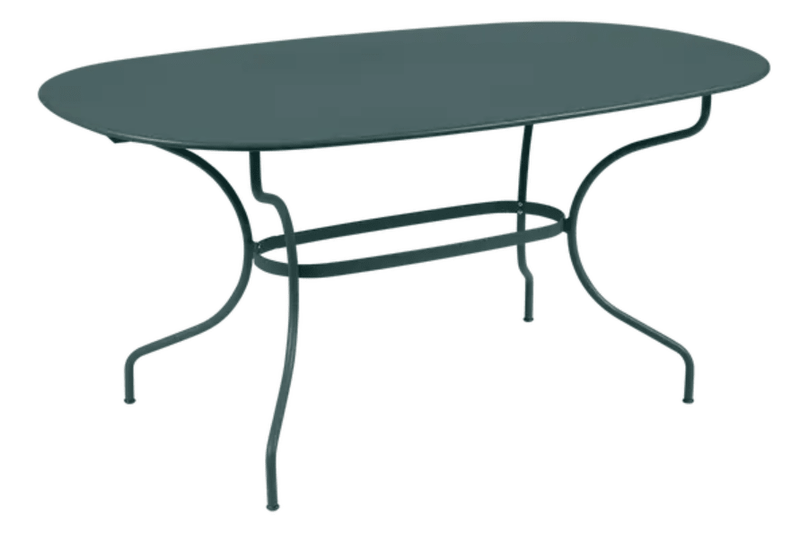 Load image into Gallery viewer, Fermob OPÉRA+ oval metal outdoor table in grey, 160x90 cm, six-seater with modern design for patio or garden.
