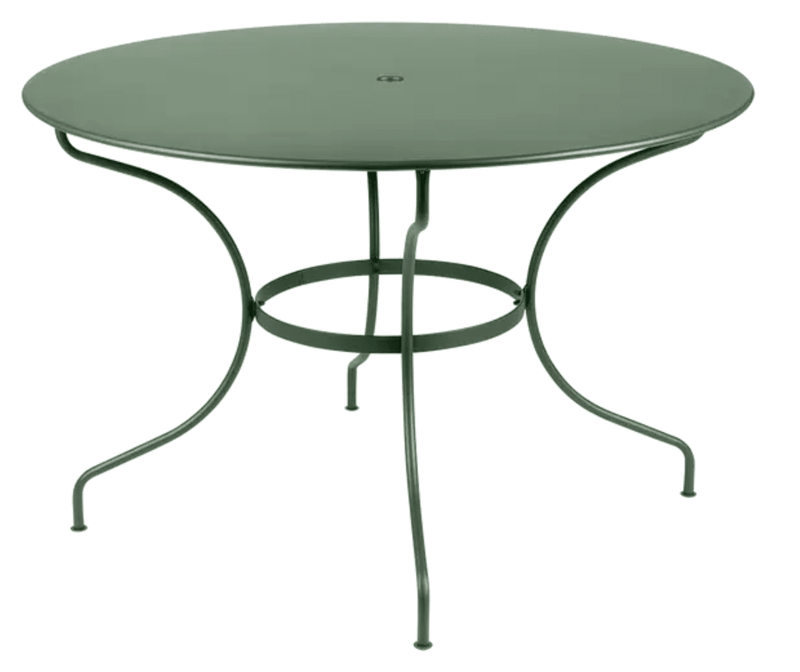 Load image into Gallery viewer, Fermob OPÉRA+ outdoor metal table with 117 cm diameter, six-seater design, suitable for garden or patio settings.
