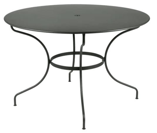 Fermob OPÉRA+ outdoor metal table with a 117 cm diameter, six-seater design, suitable for patio or garden use.