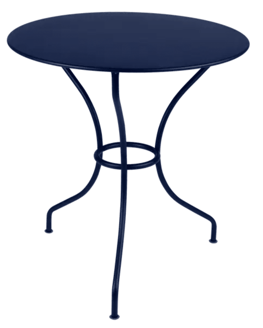 Fermob OPÉRA+ outdoor metal table with 67 cm diameter in deep blue, designed for patio and restaurant outdoor furniture.