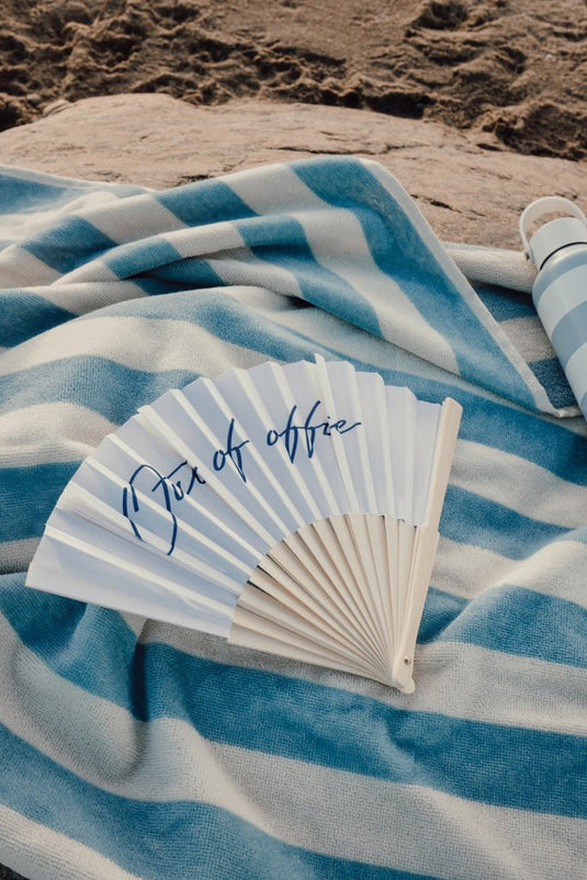 Out of office hand fan - Custom Wood DesignsVinga outdoor out of office hand fan with foldable design and wooden handle, perfect for outdoor use and staying cool.OutdoorV4532603FSC® bamboowhite