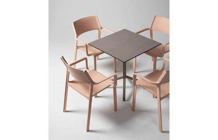 Nardi Trill outdoor armchair with sleek modern design and curved armrests, made of durable outdoor furniture material.