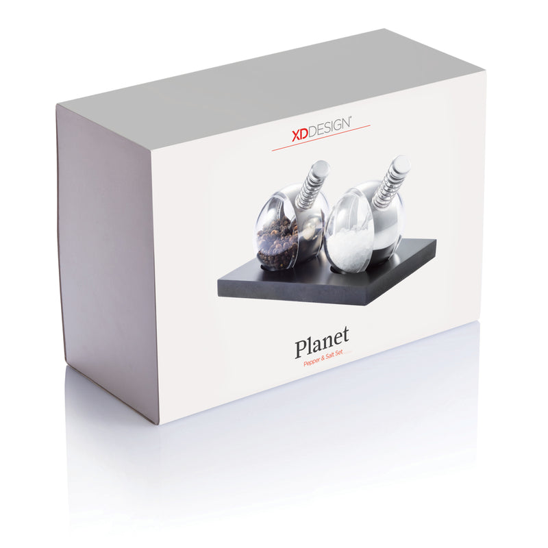 Load image into Gallery viewer, XD Design Planet pepper and salt set with round ceramic shakers featuring colorful planet designs for stylish kitchen storage
