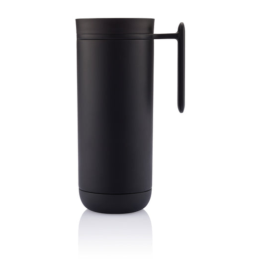 XD Design Clik leak-proof travel mug in black with a secure lid and stainless steel body, designed for spill-free on-the-go drinking.