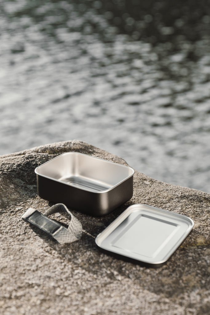 Load image into Gallery viewer, Parks RCS SS lunch box - Custom Wood DesignsVinga Parks RCS SS lunch box in stainless steel with a secure lid, ideal for home and outdoor meals.Home &amp; LivingV2691101Recycled Stainless steel,Polyesterblack
