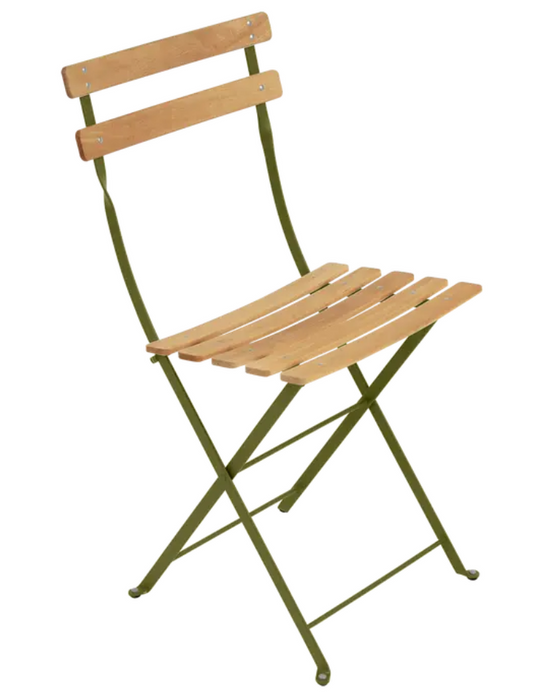 Fermob Bistro Natural folding chair with wooden seat and metal frame, ideal for outdoor dining and patio furniture.