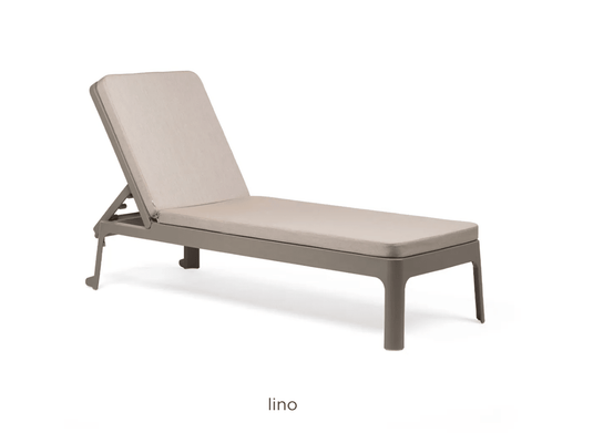 Plano Sun Lounger Cushion - Custom Wood DesignsNardi Plano sun lounger cushion with beige fabric and plush padding, designed for outdoor patio furniture.Nardi Lounger Cushionn Plano24575207239159