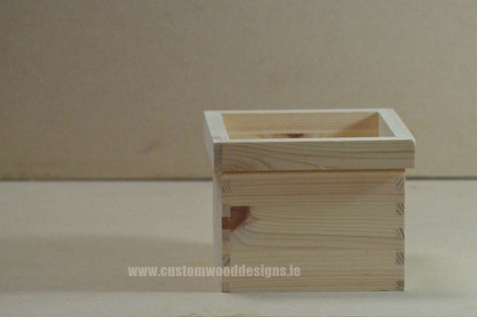 Small Wooden Plant Box 26 x 26 x 18 cm Plant Box Custom Wood Designs plant-box-default-title-small-wooden-plant-box-26-x-26-x-18-cm-53611635147095