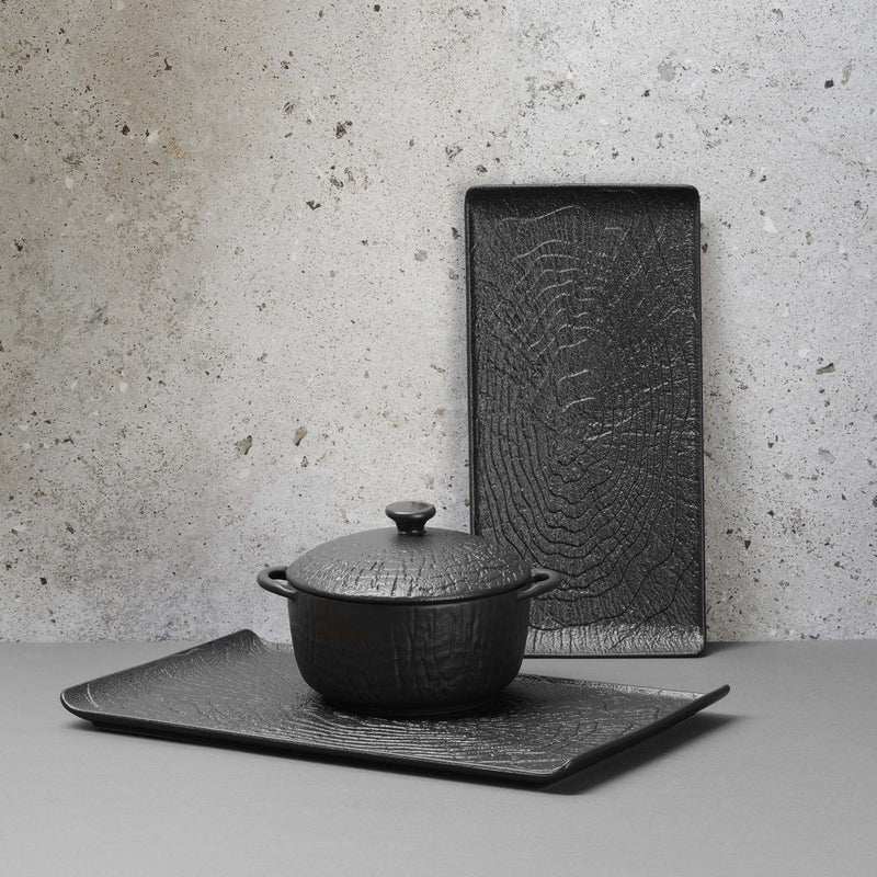 Load image into Gallery viewer, Fine Dine crust handle tureen bowl with lid, 140mm, ceramic serving dish with a textured crust handle and matching lid.
