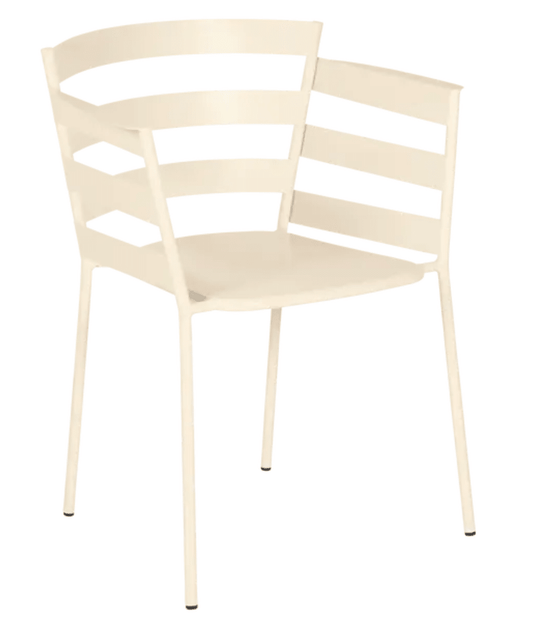 Latte beige Fermob RYTHMIC outdoor armchair with a modern design, perfect for outdoor seating and relaxation.