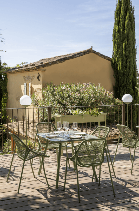 Sixties Chair – Outdoor Restaurant & Hospitality Seating Ireland - Custom Wood DesignsFermob Sixties Low Armchair woven lounge chair with stylish design, suitable for outdoor restaurant or patio seating.Fermob outdoor Chair24575194987863Cotton White