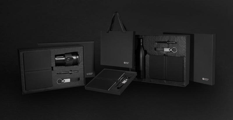 Load image into Gallery viewer, Swiss Peak RCS certified business gift set - Custom Wood DesignsSwiss Peak RCS certified business gift set with portfolio and notebook, featuring sleek black leather covers and modern design.Portfolios &amp; NotebooksP774.6601Recycled paper,Recycled Stainless steelblack
