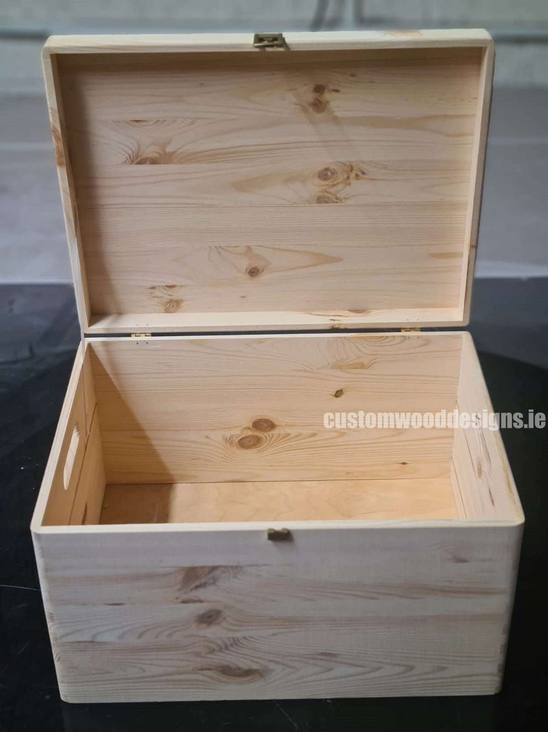 Load image into Gallery viewer, Pine Box MPB3 Custom Wood Designs __label: Upload Logo unbranded-pine-box-mpb3-49180132671831

