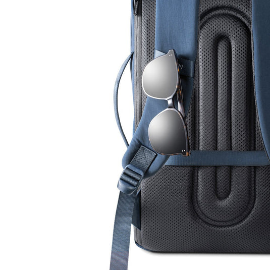 XD Design Bobby Air Backpack - Custom Wood DesignsXD Design Bobby Air backpack in black with padded shoulder straps and multiple compartments, designed for travel and daily use.Bags & TravelP706.3225Nylon,rPETnavy